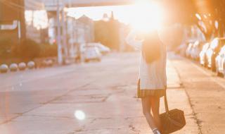 情若真不必相见恨晚 情若真不必相见恨晚